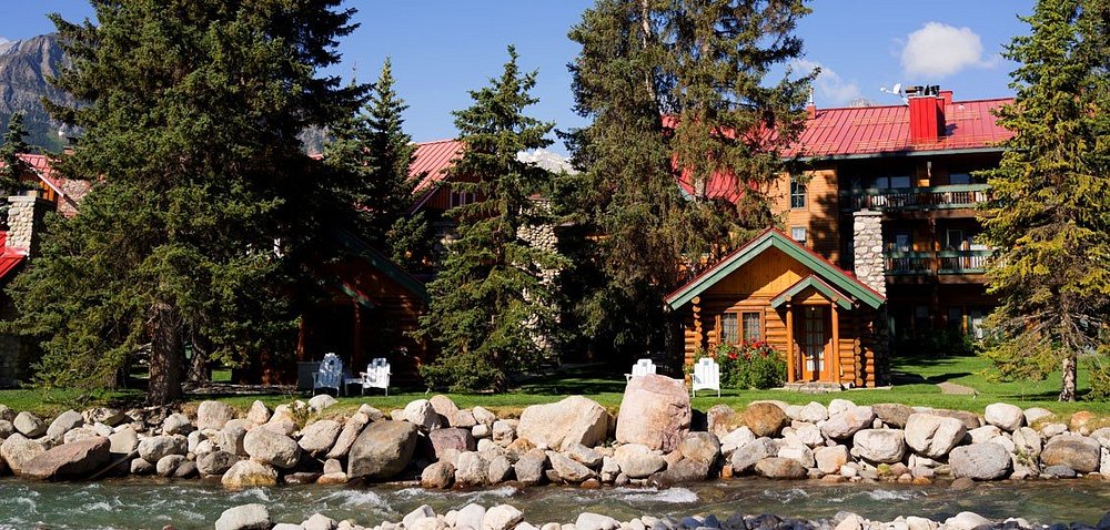 Lake Louise Banff hotel